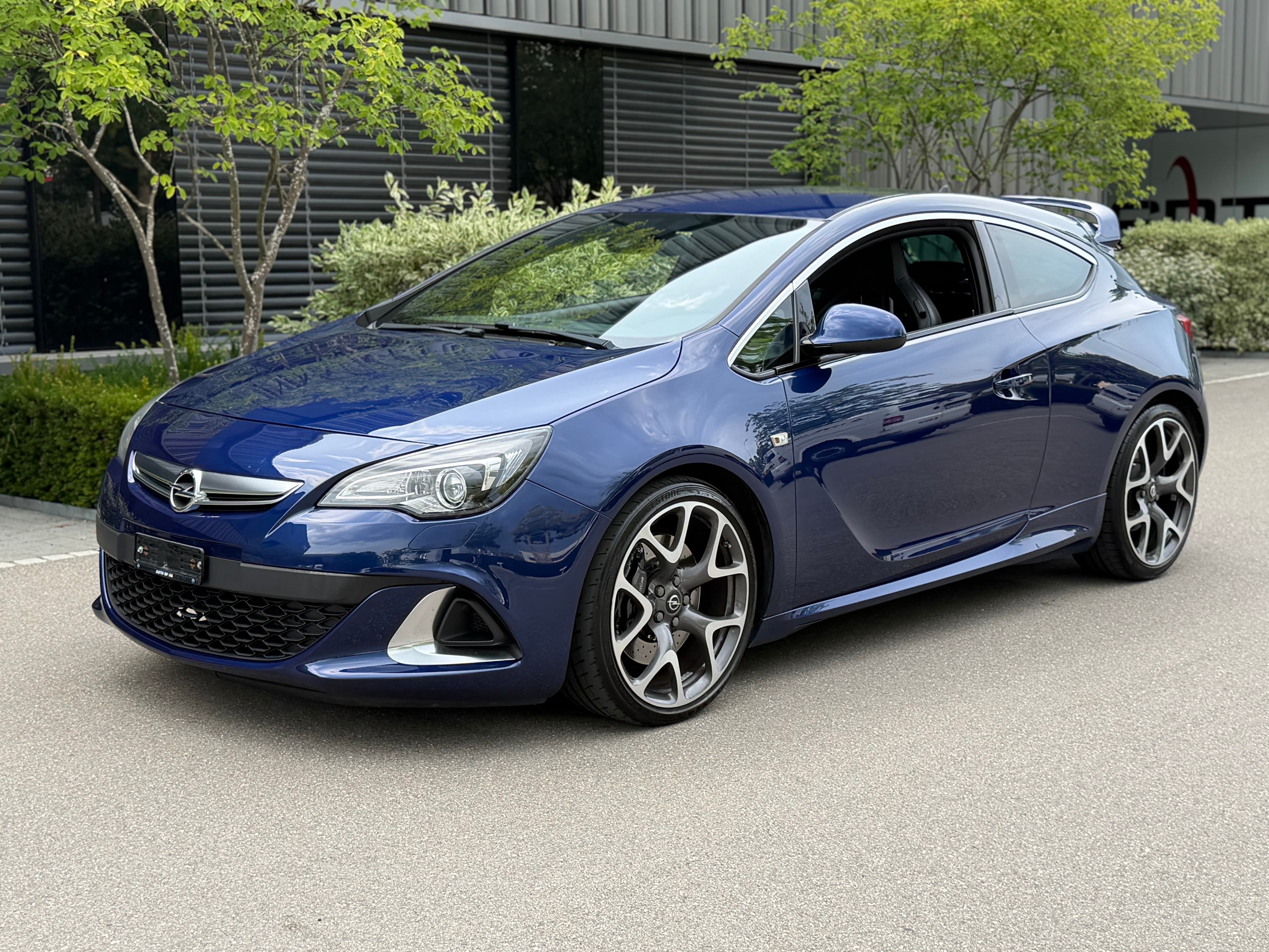Opel Astra GTC 2.0i 16V Turbo OPC (Bild 1 von 12)