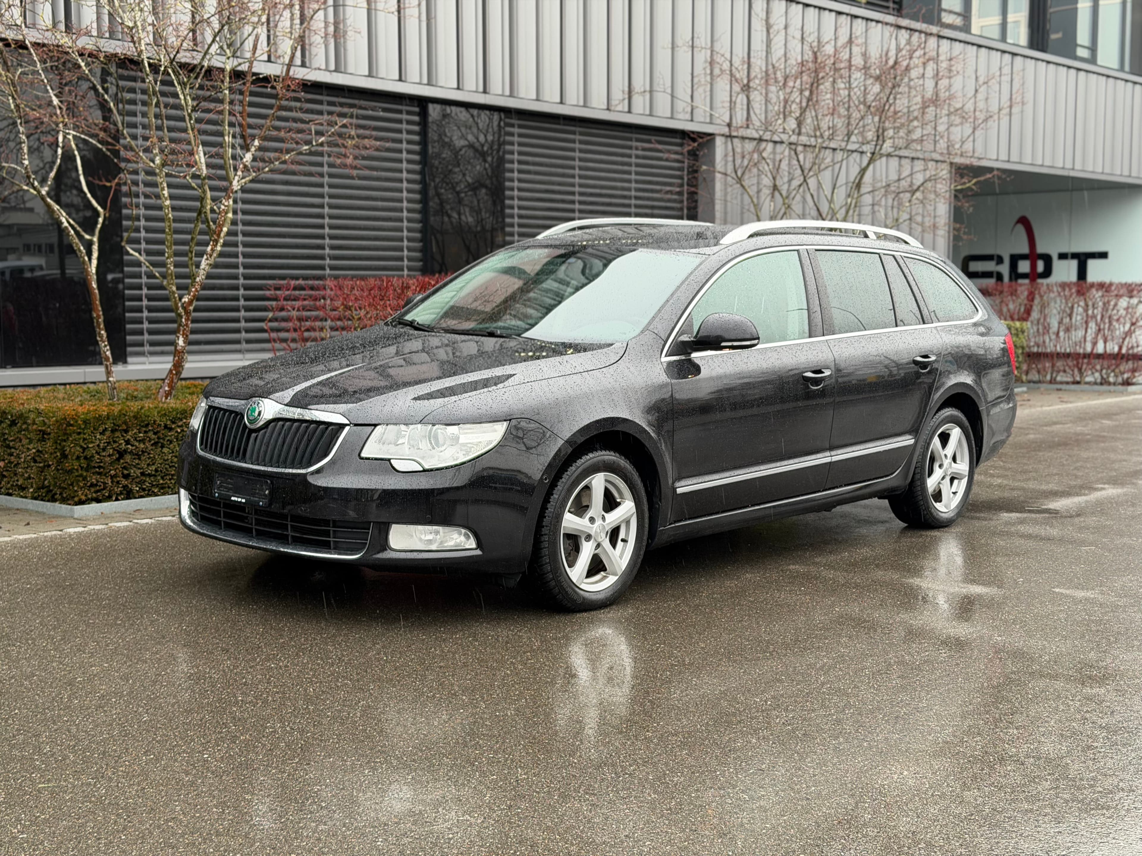 Škoda Superb Combi 2.0 TDi Elegance DSG (Bild 1 von 13)