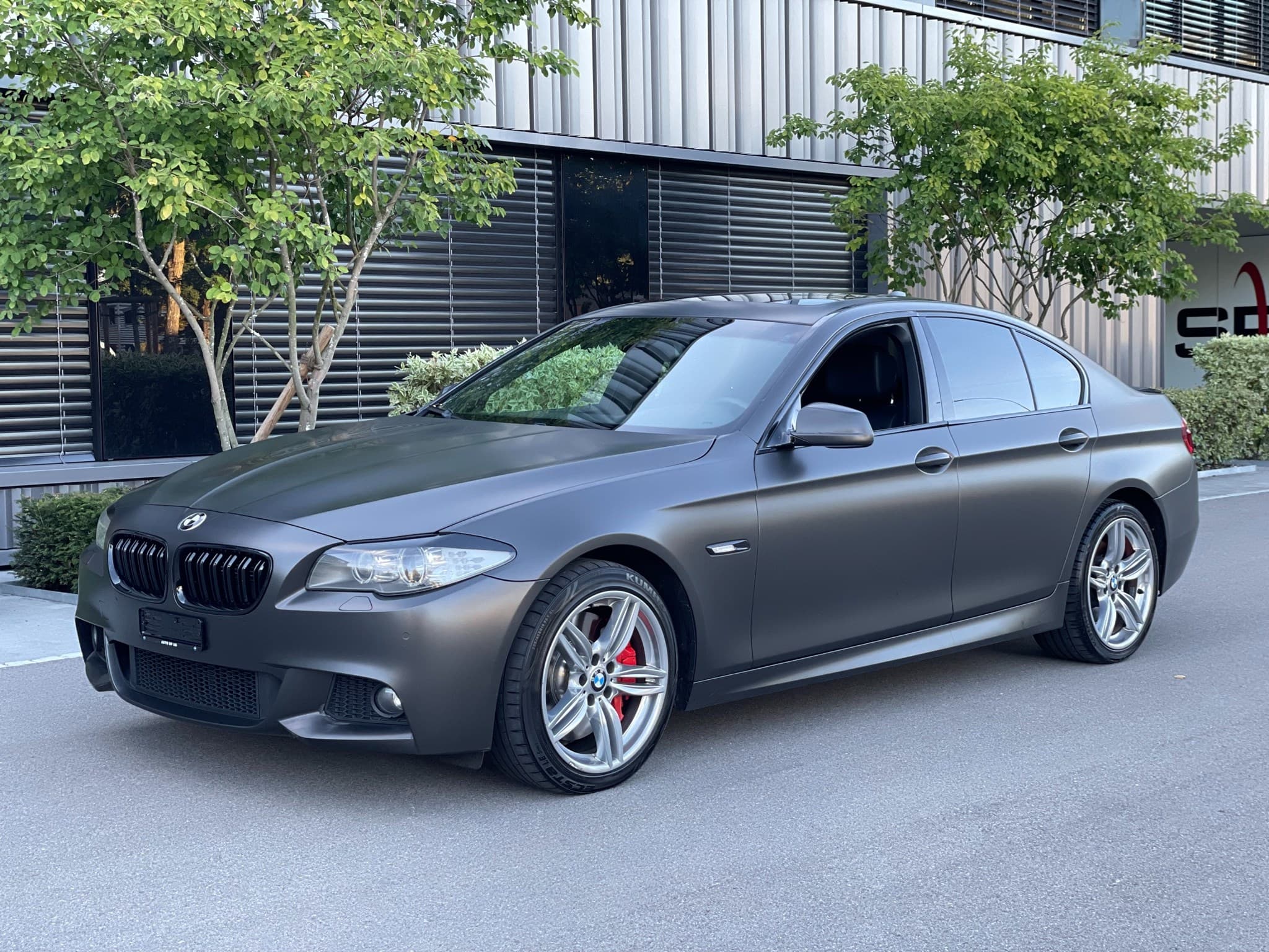 BMW 550 550i xDrive Steptronic (Bild 1 von 13)