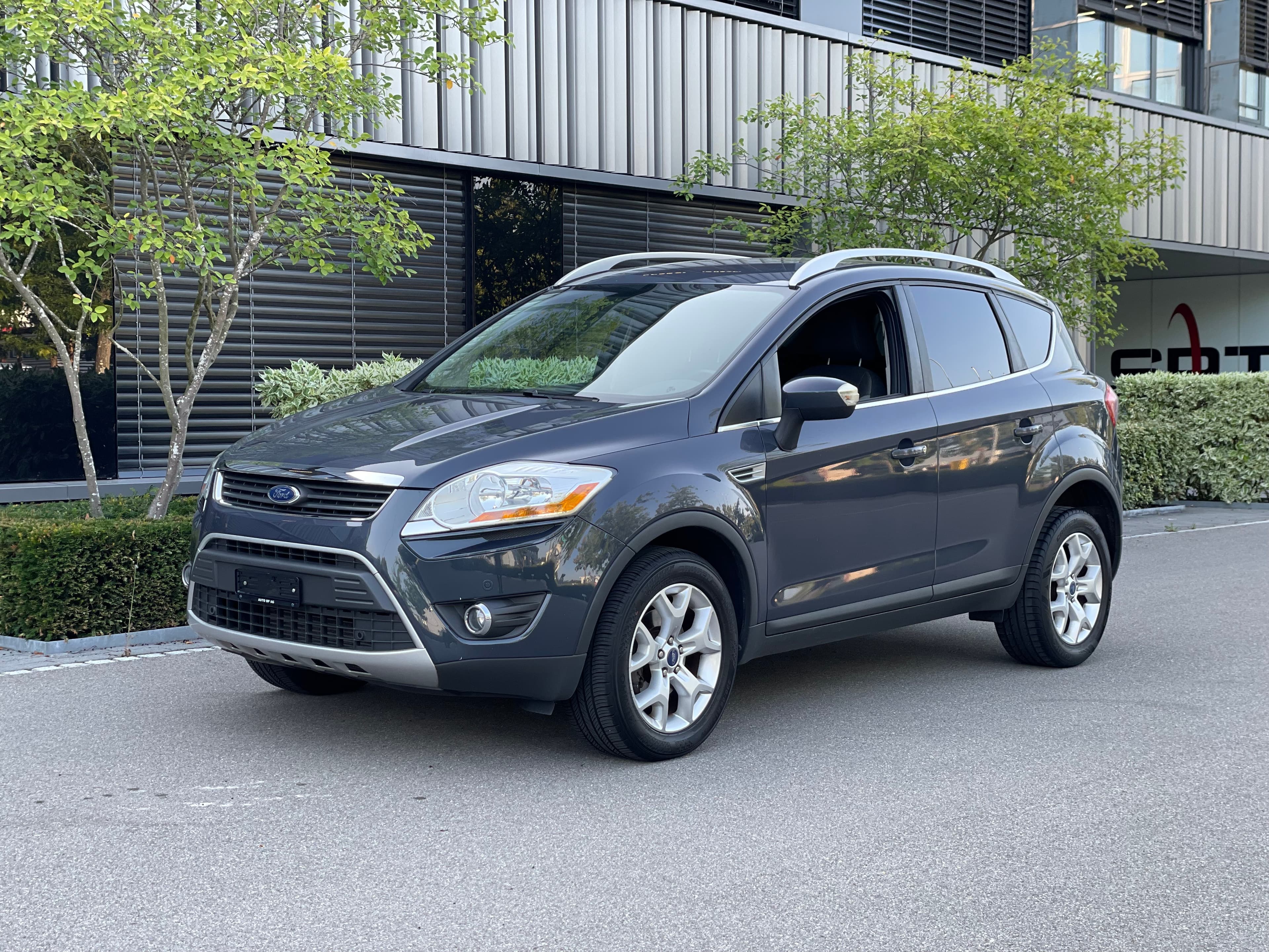 Ford Kuga 2.0 TDCi Carving 2WD (Bild 1 von 12)