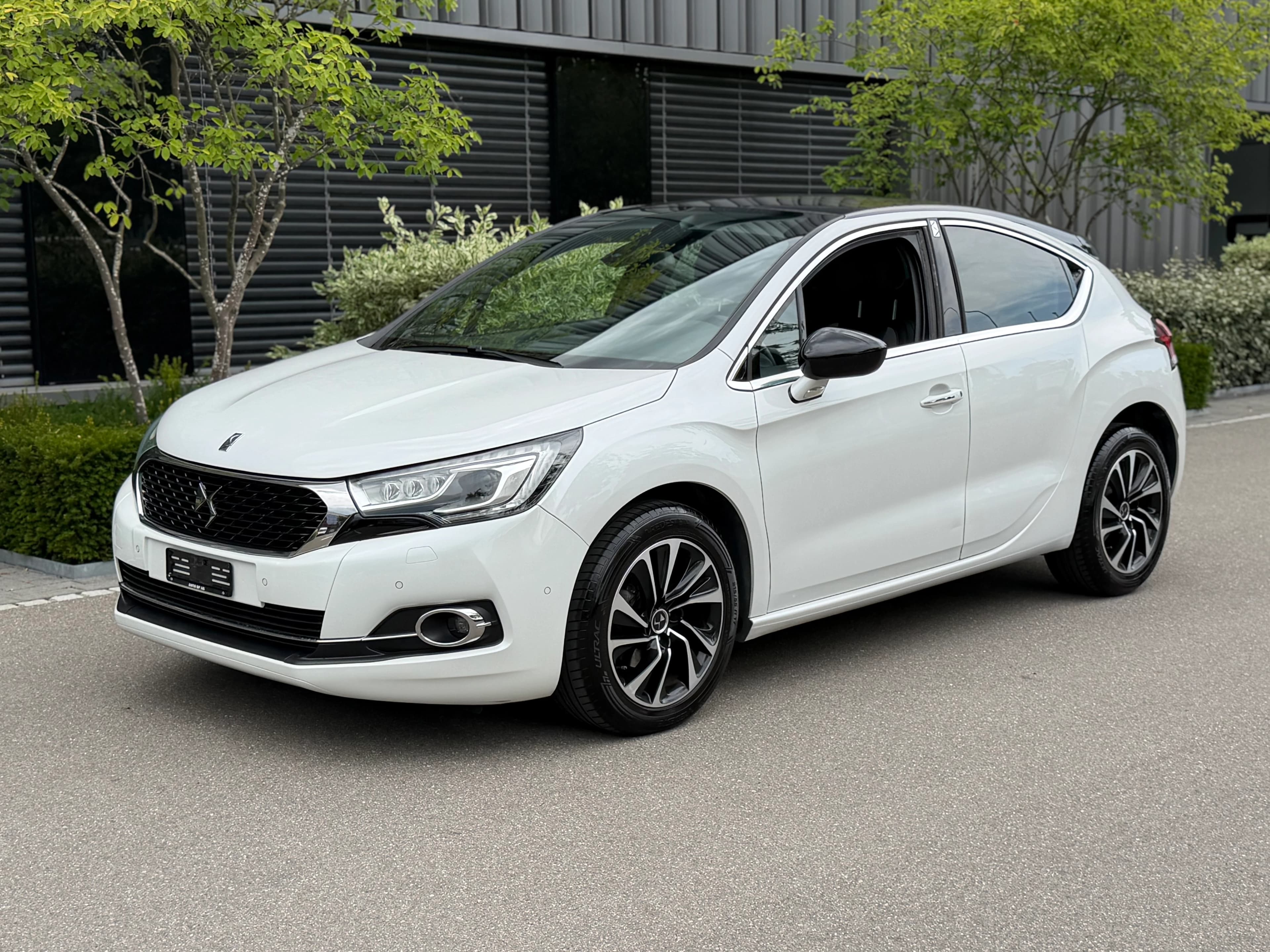 DS Automobiles DS 4 1.6 BlueHDi SO Chic Automatic (image principale)