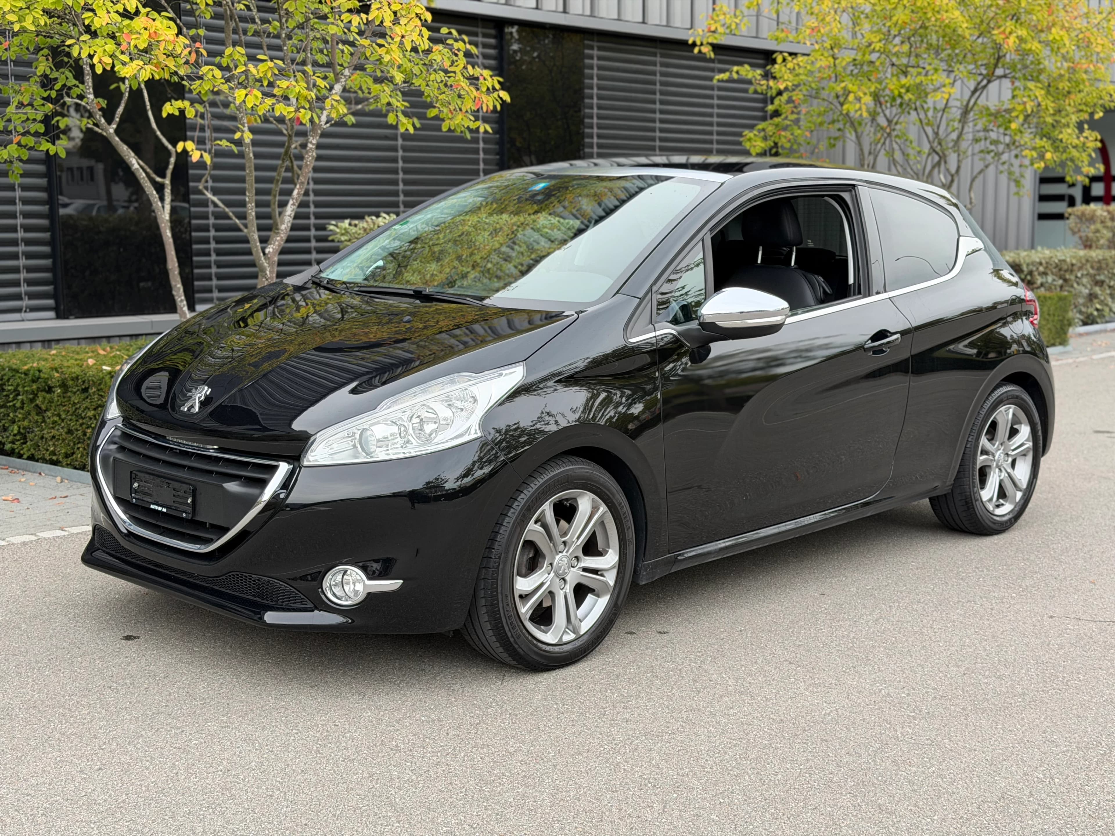 Peugeot 208 1.6 VTI Allure (image principale)