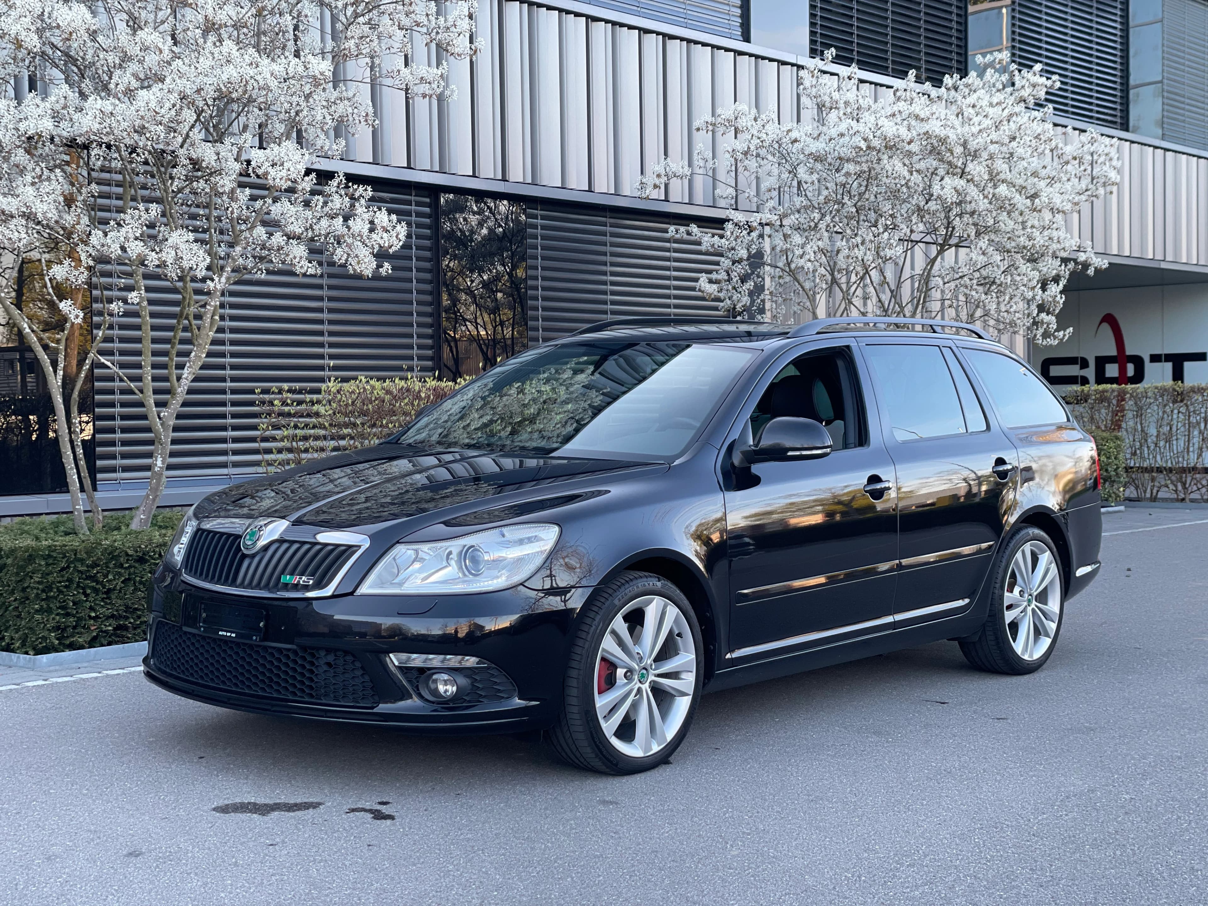 Škoda Octavia Combi 2.0 TDI RS (image principale)