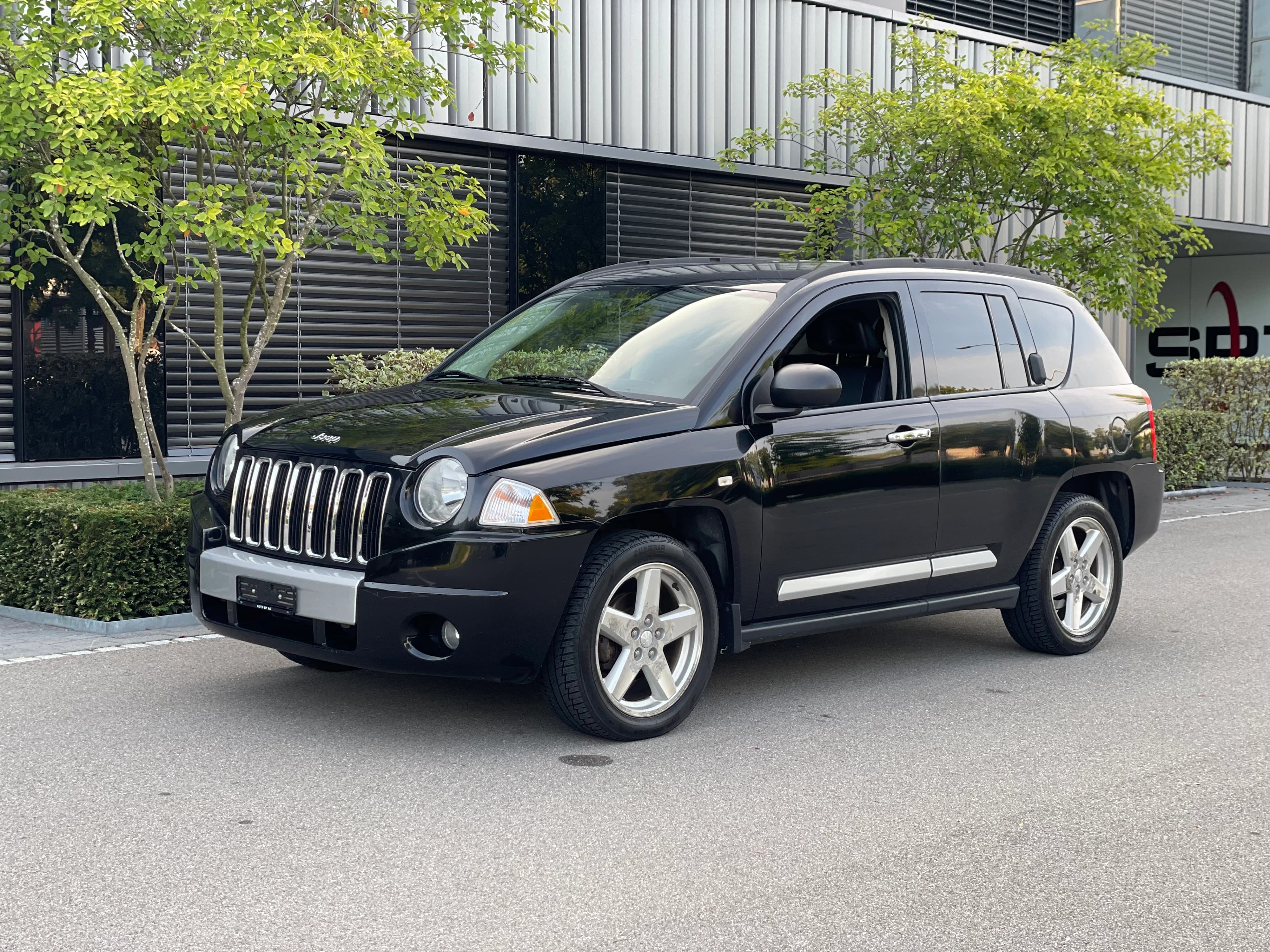 Jeep Compass 2.4 Sport (image principale)