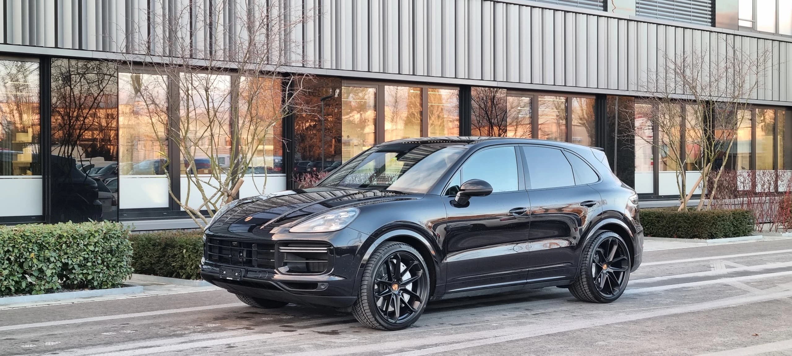 Porsche Cayenne Turbo (image principale)