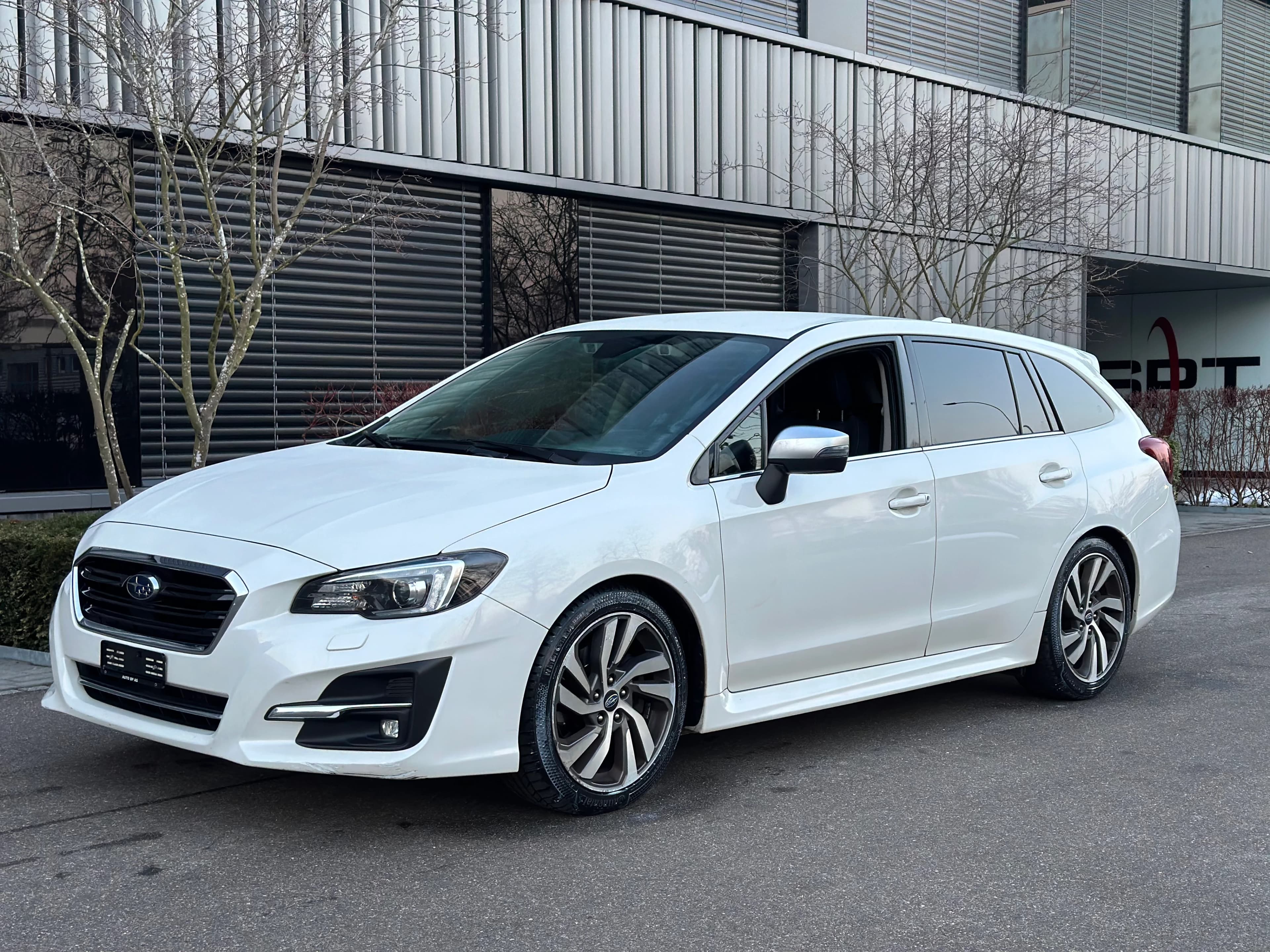 Subaru Levorg 2.0i Swiss Plus AWD Lineartronic (image principale)