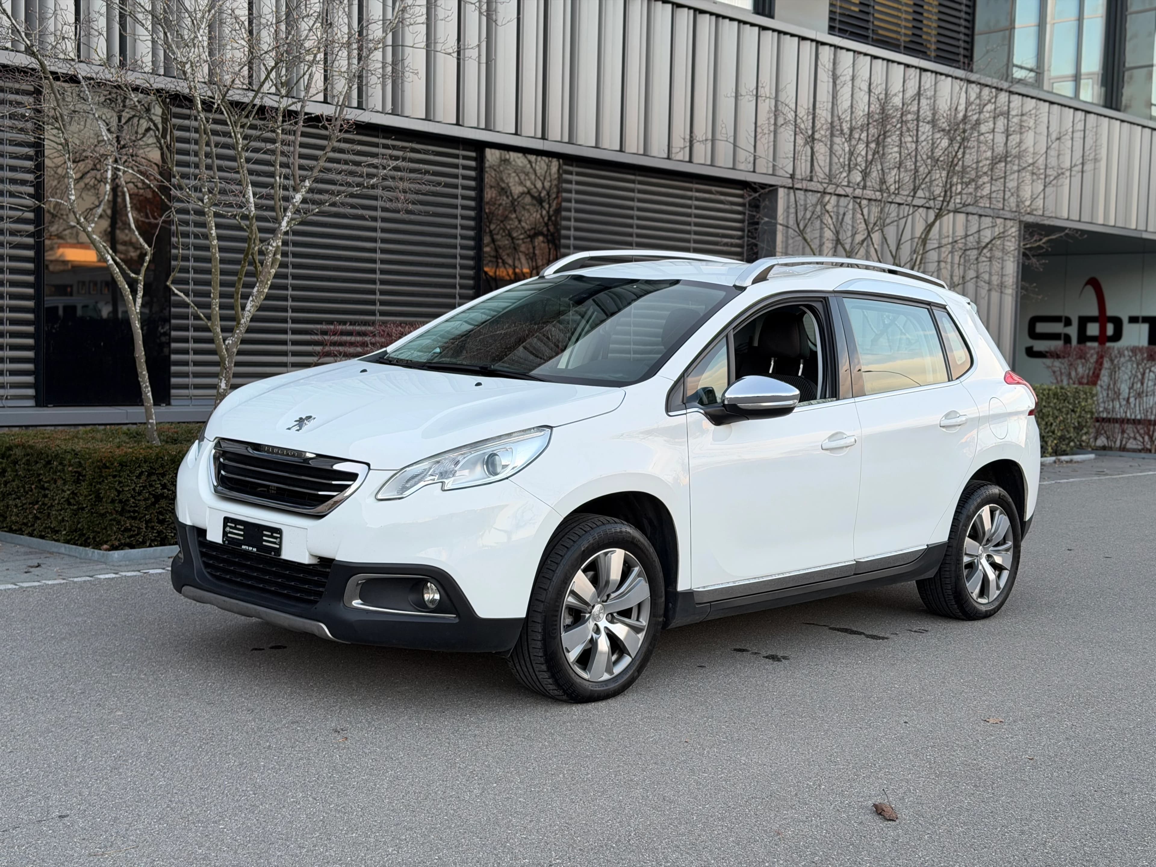 Peugeot 2008 1.6 e-HDi Allure EGS6 (main photo)