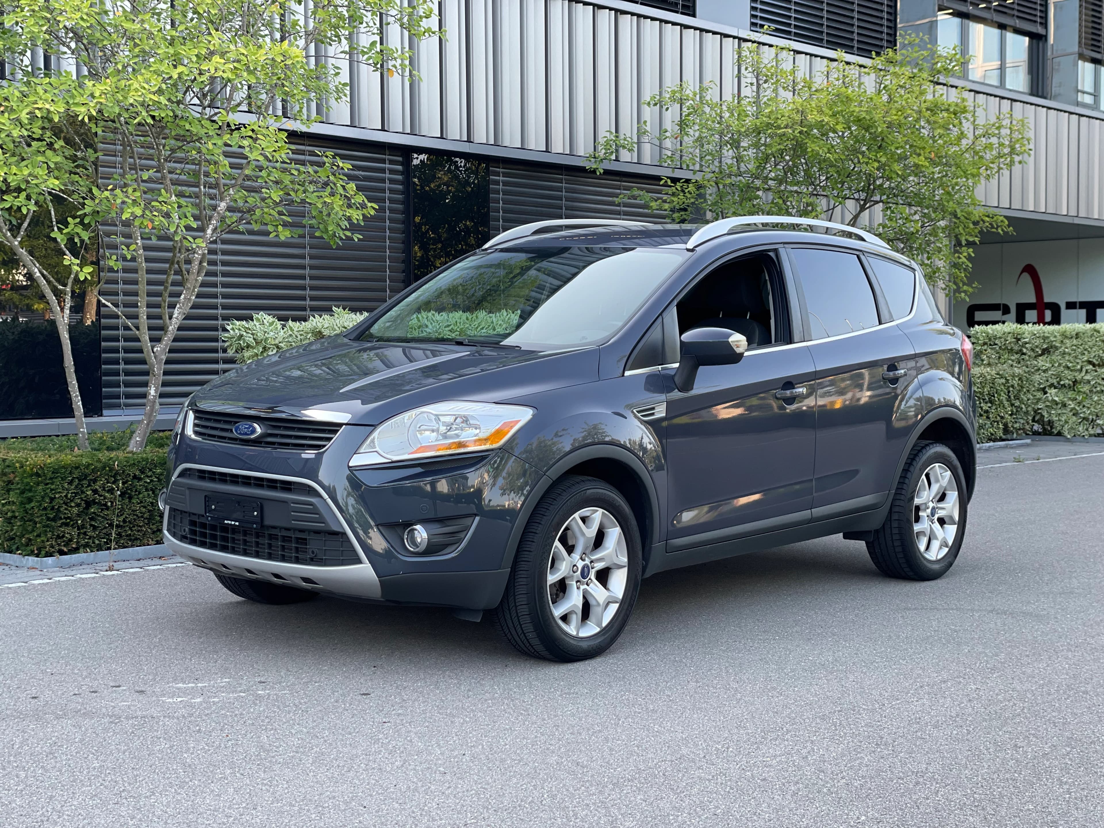 Ford Kuga 2.0 TDCi Carving 2WD (image principale)